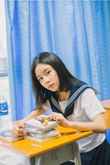 天真弦子